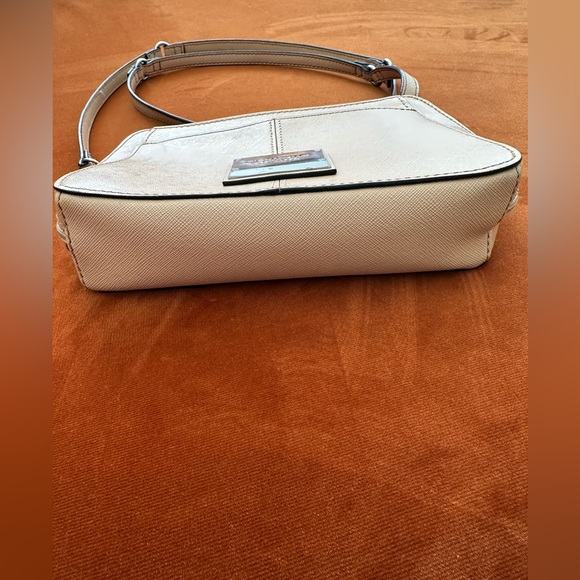 Tignanello Bella Belt Belt in Nude Coated Leather Crossbody Removable Strap - Picture 4 of 13